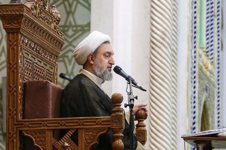 نخستین کرسی تلاوت فاطمی ماه ربیع‌الاول در حرم بانوی کرامت برگزار شد