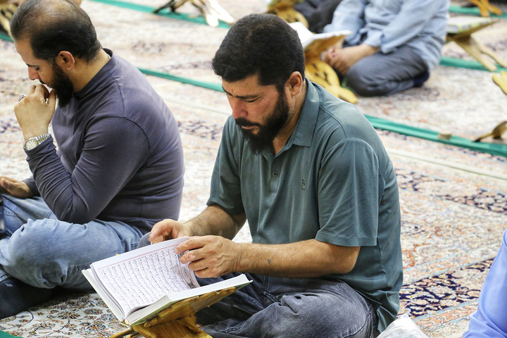 نخستین کرسی تلاوت فاطمی ماه ربیع‌الاول در حرم بانوی کرامت برگزار شد