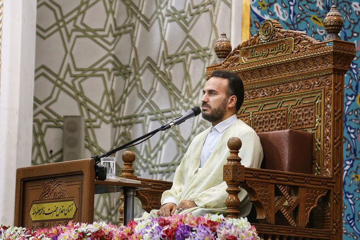 نخستین کرسی تلاوت فاطمی ماه ربیع‌الاول در حرم بانوی کرامت برگزار شد