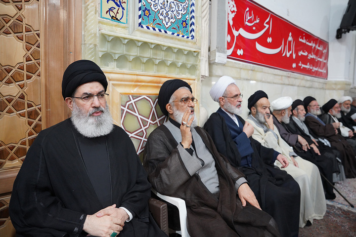 سنگ تمام مردم قم در بزرگداشت چهلمین روز تدفین آقای شهید ایران