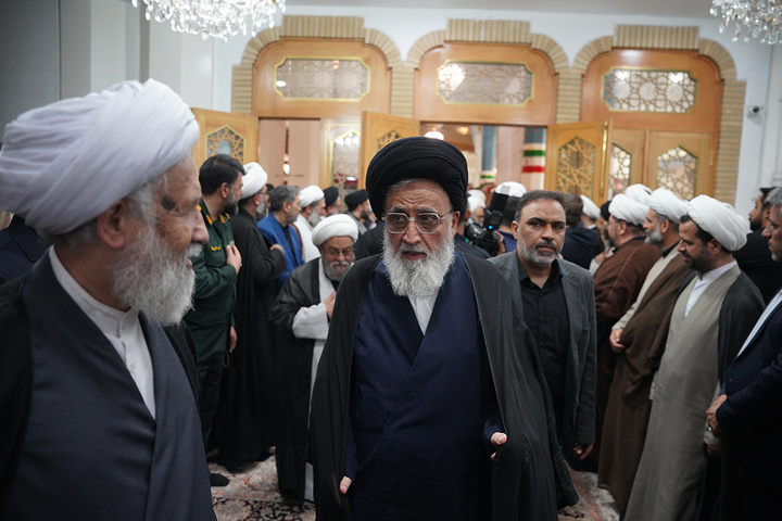 سنگ تمام مردم قم در بزرگداشت چهلمین روز تدفین آقای شهید ایران