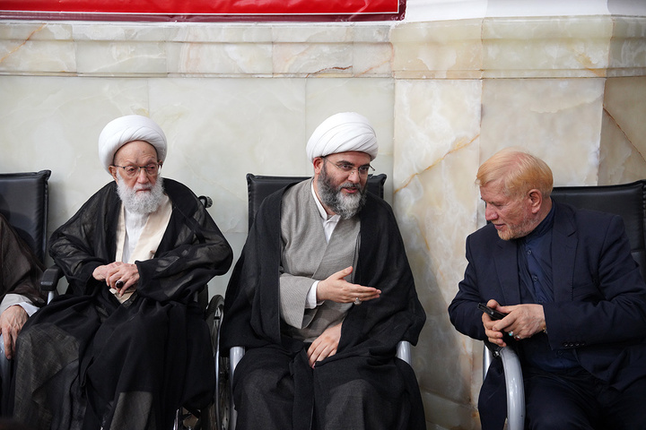 سنگ تمام مردم قم در بزرگداشت چهلمین روز تدفین آقای شهید ایران