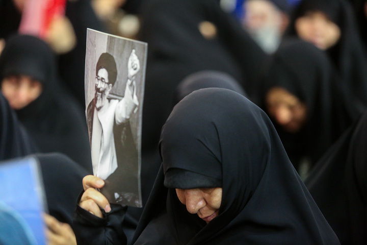 سنگ تمام مردم قم در بزرگداشت چهلمین روز تدفین آقای شهید ایران