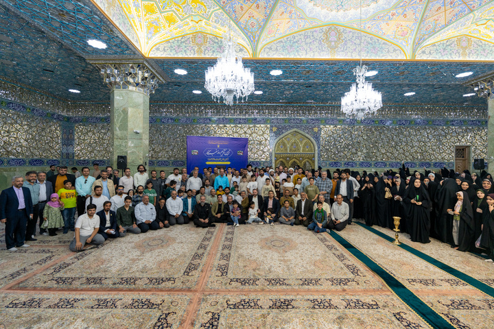 آیین غبارروبی حرم بانوی کرامت توسط خبرنگاران به مناسبت روز خبرنگار