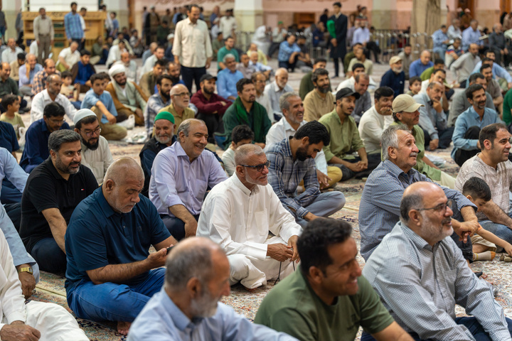 دومین شب از جشن‌های هفته وحدت در حرم بانوی کرامت