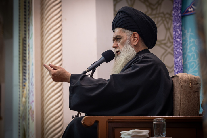 دومین شب از جشن‌های هفته وحدت در حرم بانوی کرامت