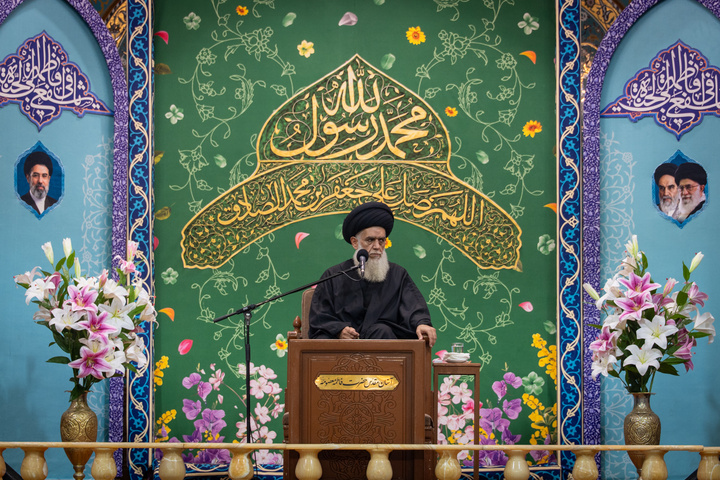 دومین شب از جشن‌های هفته وحدت در حرم بانوی کرامت