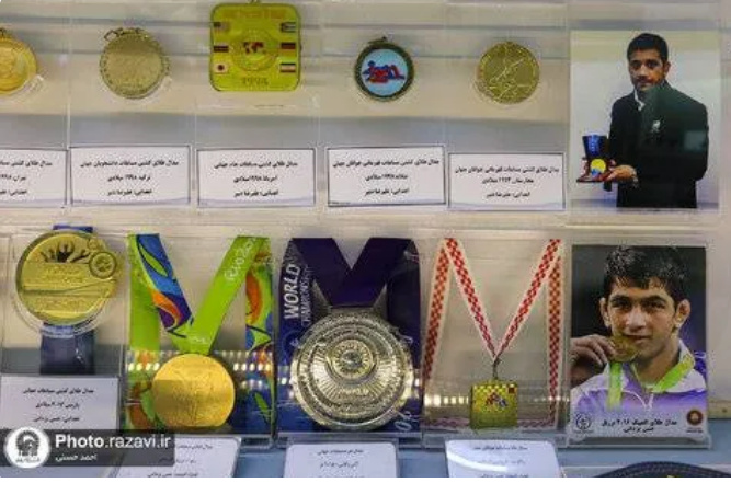 «۷۶ مدال ارادت»؛ نذر قهرمانان کشتی‌گیر به پیشگاه امام مهربانی‌ها