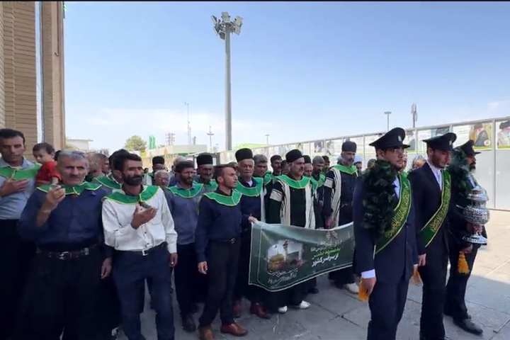 تشرف کاروان زیارت اولی‌ها به حرم مطهر بانوی کرامت
