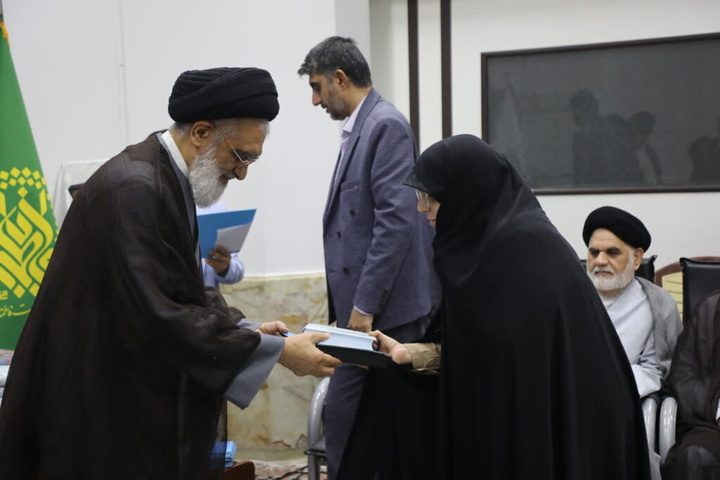 قم در نشر معارف اهل‌بیت(ع) و تمدن‌سازی اسلامی رسالتی جهانی دارد