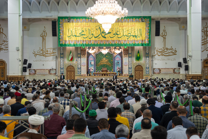 حرم حضرت معصومه (س) در روز میلاد پیامبر مهربانی