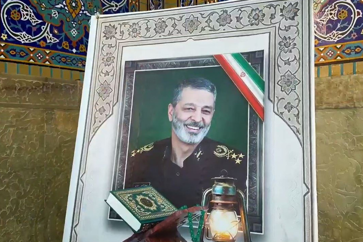 ادای احترام فرماندهان ارتش به شهید سپهبد عبدالرحیم موسوی