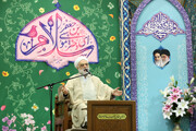 آبادانی شهر قم به برکت حضور کریمه اهل بیت(س) است
