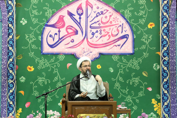 جشن شام سالروز ورود حضرت معصومه(س) به قم در حرم مطهر