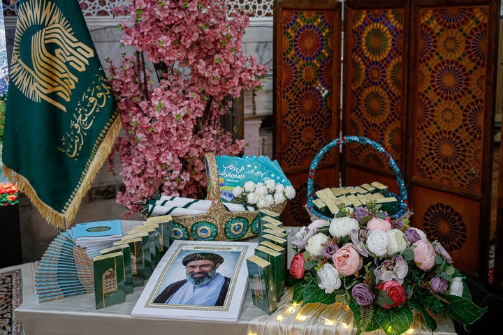 تشرف دانش‌آموزان عراقی به حرم مطهر رضوی