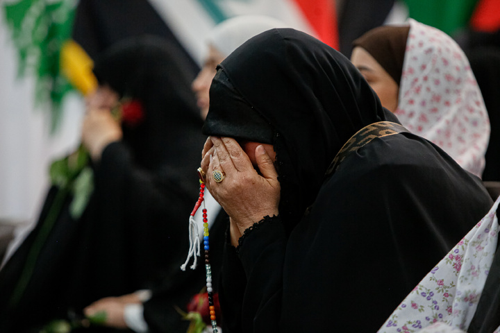 تشرف دانش‌آموزان عراقی به حرم مطهر رضوی