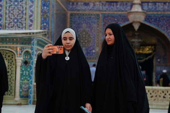 بانوان مسئول عراقی در حرم بانوی کرامت