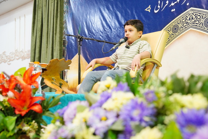 تجلیل از ۳۴ حافظ برگزیده قرآن کریم در حرم بانوی کرامت