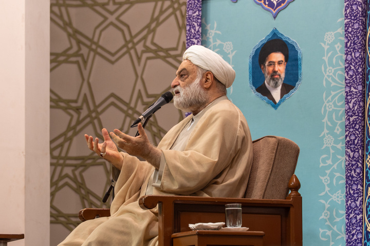 جشن شب میلاد امام عسکری(ع) در حرم بانوی کرامت