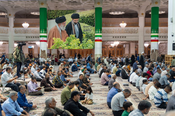 جشن شب میلاد امام عسکری(ع) در حرم بانوی کرامت