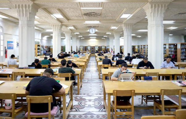 تحولی دیگر در خدمات کتابخانه حرم رضوی؛ آغاز یکپارچه‌سازی بخش‌های ویژه آقایان