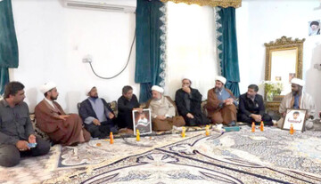 تکریم و دلجویی از خانواده شهدای مراسم عروسی «کوهستک» هرمزگان