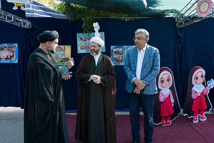 بازدید مدیران آستان قدس رضوی از فرایند توزیع اقلام آموزشی و فرهنگی مهدالرضا علیه‌السلام