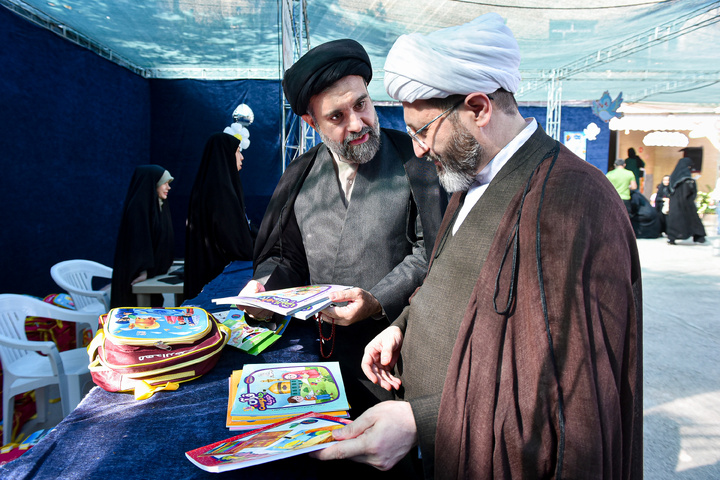 بازدید مدیران آستان قدس رضوی از فرایند توزیع اقلام آموزشی و فرهنگی مهدالرضا علیه‌السلام