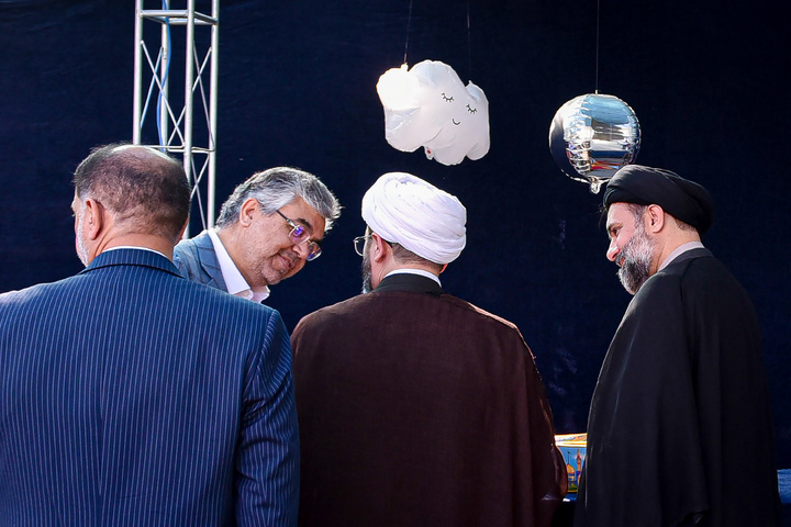 بازدید مدیران آستان قدس رضوی از فرایند توزیع اقلام آموزشی و فرهنگی مهدالرضا علیه‌السلام