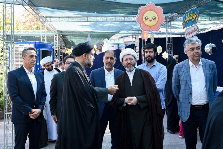 بازدید مدیران آستان قدس رضوی از فرایند توزیع اقلام آموزشی و فرهنگی مهدالرضا علیه‌السلام
