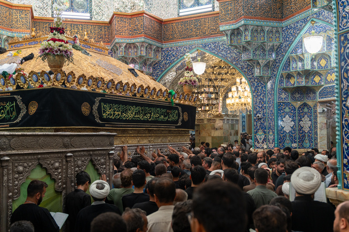 حال‌وهوای معنوی و شورانگیز حرم بانوی کرامت در شب رحلت آن حضرت