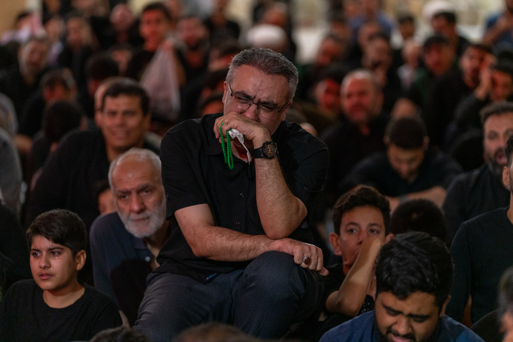 دومین محفل عزاداری شب رحلت بانوی کرامت در حرم مطهر قم