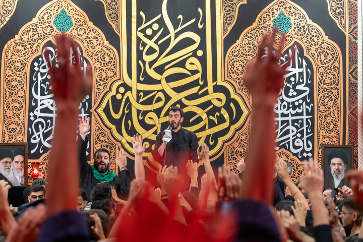 دومین محفل عزاداری شب رحلت بانوی کرامت در حرم مطهر قم