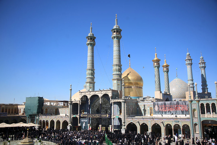 دسته عزای خادمان حرم حضرت معصومه (س) در سالروز رحلت ایشان
