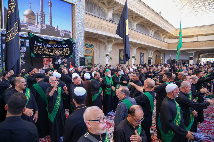 سوگواری مواکب‌داران عراقی در آستان کریمه اهل‌بیت(س)