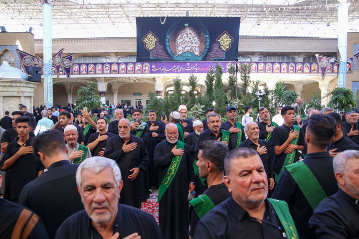 سوگواری مواکب‌داران عراقی در آستان کریمه اهل‌بیت(س)