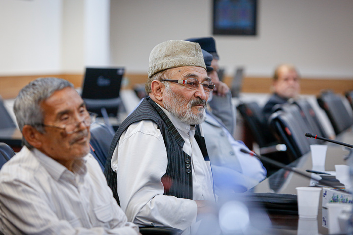 نشست نقد و بررسی کتاب «قبل از اینجا»
