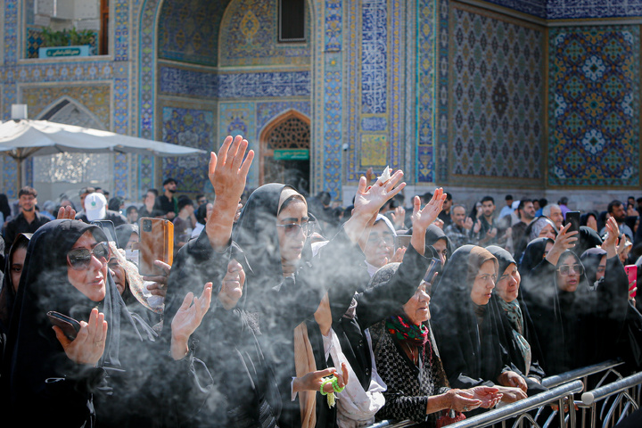 تشرف کاروان زیارتی معین الضعفا به حرم مطهر رضوی