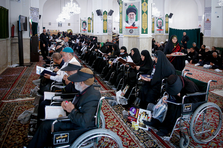 تشرف کاروان زیارتی معین الضعفا به حرم مطهر رضوی