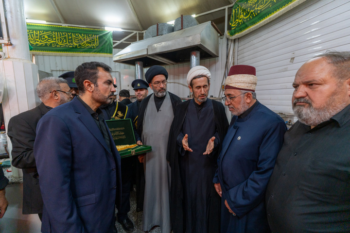 تقدیر از مواکب ایام رحلت بانوی کرامت توسط مسئولان حرم مطهر