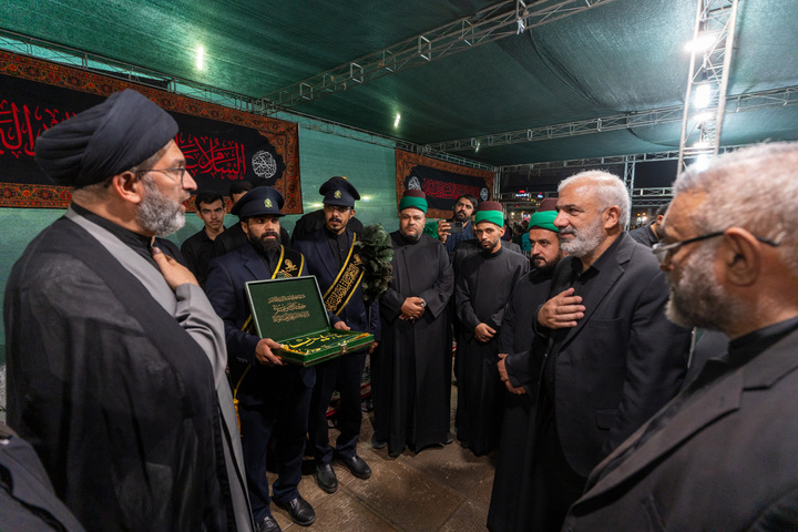 تقدیر از مواکب ایام رحلت بانوی کرامت توسط مسئولان حرم مطهر