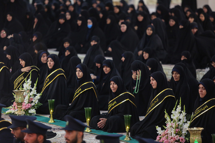 آیین خطبه‌خوانی خادمان حرم کریمه اهل بیت در شام رحلت ایشان