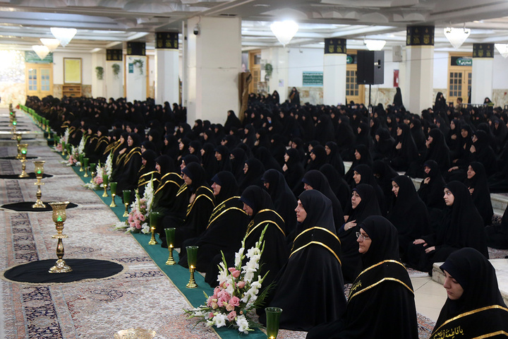 آیین خطبه‌خوانی خادمان حرم کریمه اهل بیت در شام رحلت ایشان
