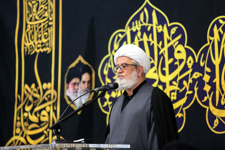آیین خطبه‌خوانی خادمان حرم کریمه اهل بیت در شام رحلت ایشان