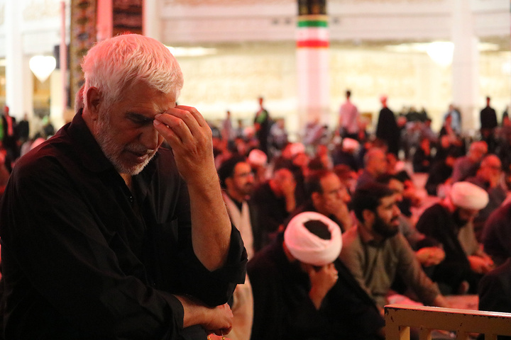 برپایی محفل عزاداری کریمه اهل بیت(س) در حرم مطهر ایشان