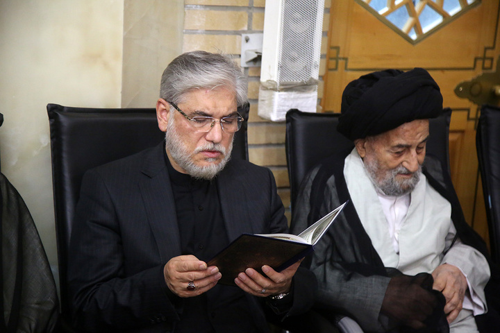 بزرگداشت آیت‌الله اعظمی شبیری زنجانی از سوی رهبر معظم انقلاب در حرم بانوی کرامت