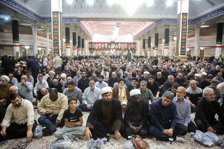 بزرگداشت آیت‌الله اعظمی شبیری زنجانی از سوی رهبر معظم انقلاب در حرم بانوی کرامت