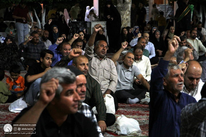 حضور خادمین آستان مقدس حضرت عبدالعظیم(ع) بمناسبت میلاد حضرت سیدالکریم در حرم مطهر حضرت شاهچراغ (ع)