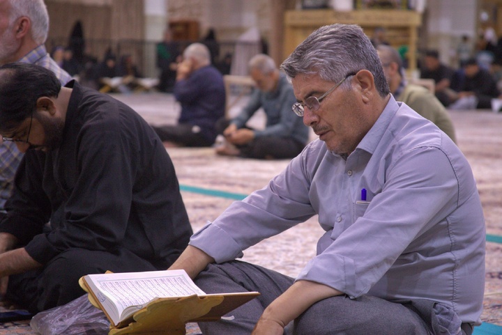 محفل «کرسی تلاوت فاطمی» در حرم مطهر حضرت معصومه(س) برگزار شد