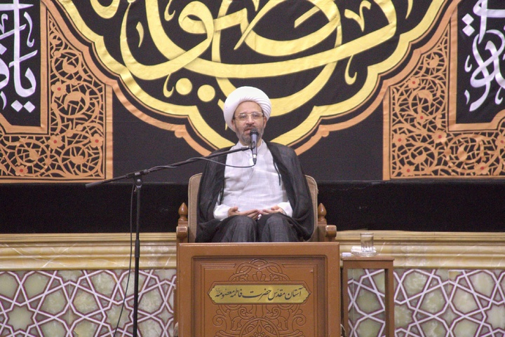 محفل «کرسی تلاوت فاطمی» در حرم مطهر حضرت معصومه(س) برگزار شد